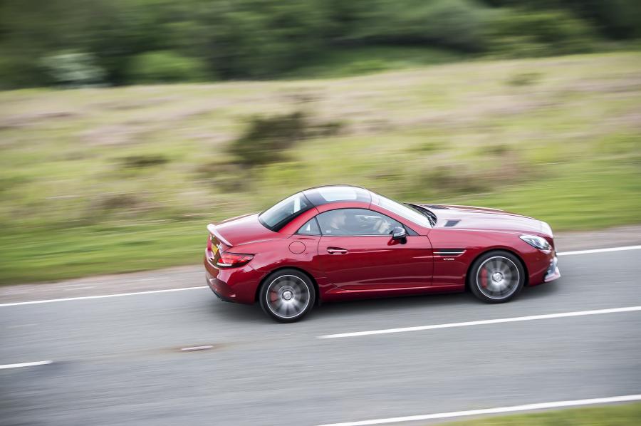  Mercedes-AMG SLC43 2016 года  (UK) (фото 16 из 30)